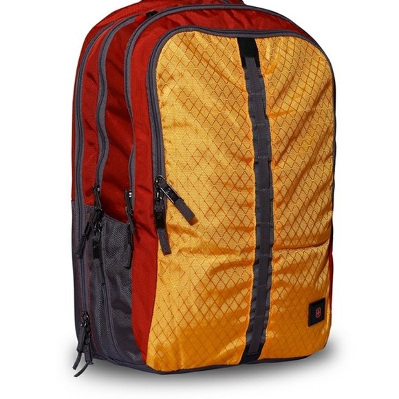 Swiss Gear and New Balance laptop backpacks - Picture 9 of 13